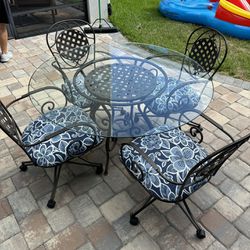 Outdoor Patio Table With Rolling Chairs And Cover