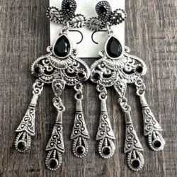 New Elegant Black & Silver Chandelier Earrings