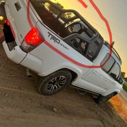 Armadillo Chase Rack With Tire Carrier