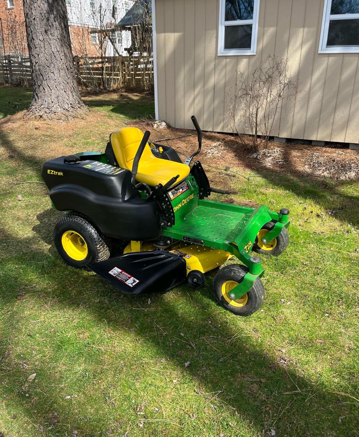 John Deere Eztrak Z225