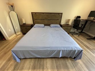 Raymour & Flanigan King Bed + 2 Nightstands (Larkspur)