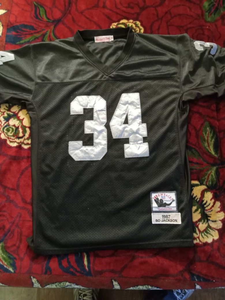 Bo Jackson Autographed Raiders Jersey