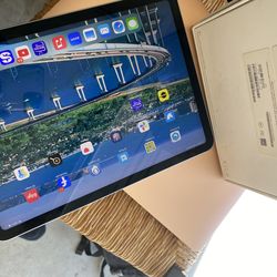 iPad Air 4th Gen 64 gb 10.5”