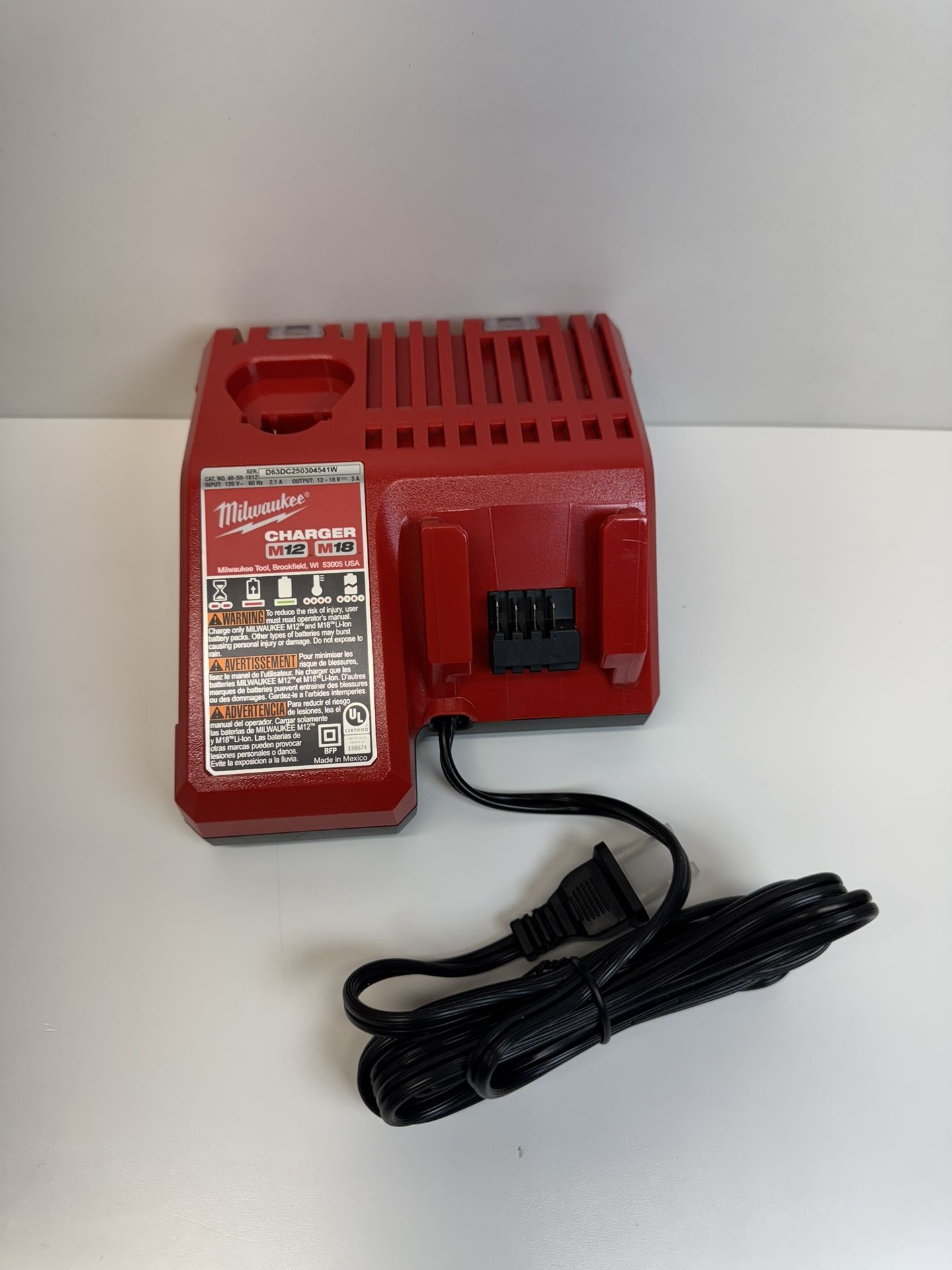 Brand New Milwaukee M12 and M18 12-Volt/18-Volt Lithium-Ion Multi-Voltage Battery Charger