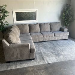 Large Gray Sectional Couch-DELIVERY AVAILABLE 🚚