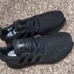 swift run adidas shoes 
