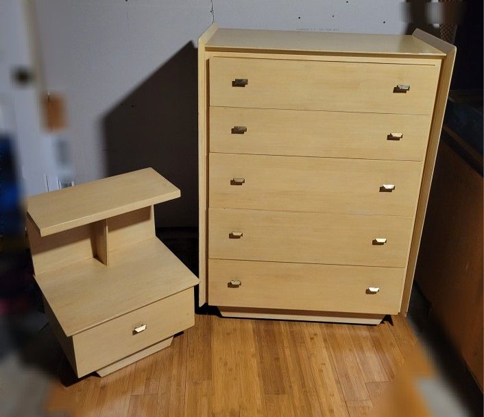 Dresser And Nightstand Set
