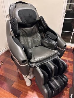 Deluxe Japanese massage chair