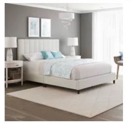 Queen Upholstered Linen Platform Bed (frame only)