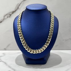 Yellow 10k Gold Cuban Link Choker