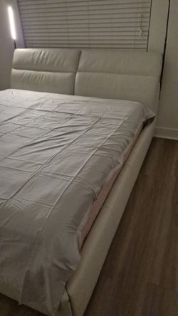 King size bed