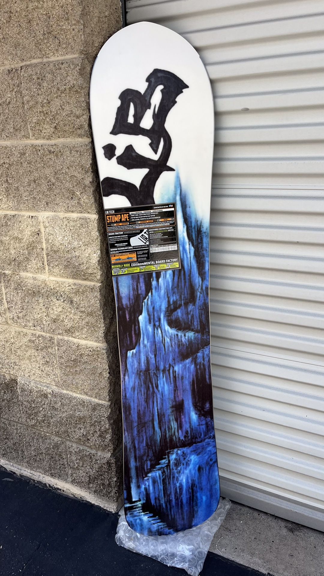 LIBTECH STUMP APE 157 Lib Tech Stump Ape 2022 Snowboard Black 157w
