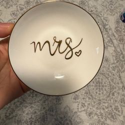 Mrs Wedding Engagement Gift Jewelry Dish