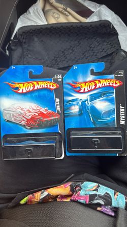 Hot Wheels Mystery Car 2-Pack Sealed