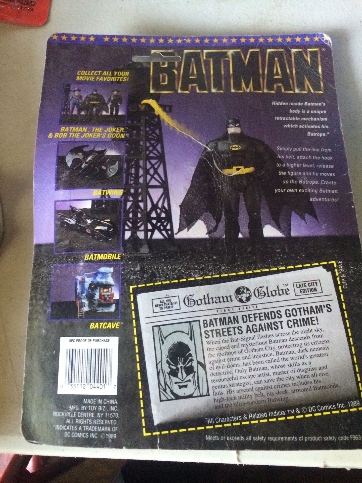 Fullyposeable figure with its own unique action figure feature Batman bat rope hidden inside belt toy biz five and up