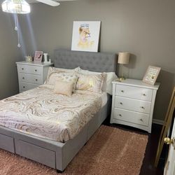 Light GRAY bed W/ 4 Drawer Storage 🤍❤️🤍❤️🩶🩶🩶🩶