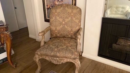 Arm chair