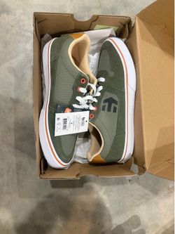 Men’s shoes Etnies size 8 new