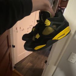Jordan 4 