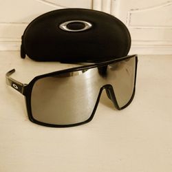 New Oakley Sutro With Changeable Lenses 