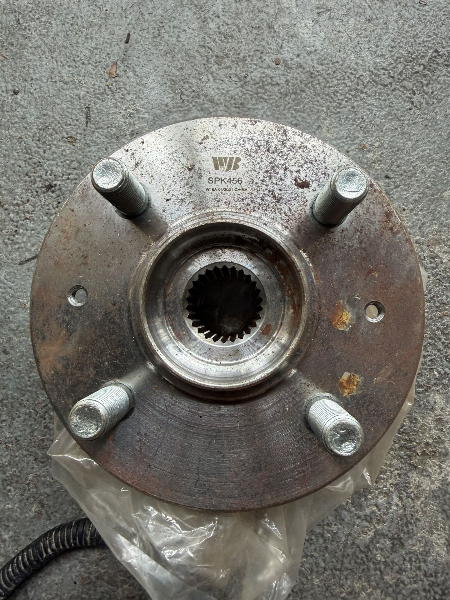 Civic Wheel Hub 01-05