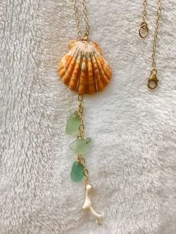 ✨10k Gold Sunrise Shell Necklace 🐚
