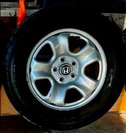 2012 HONDA CRV (4) TIRES