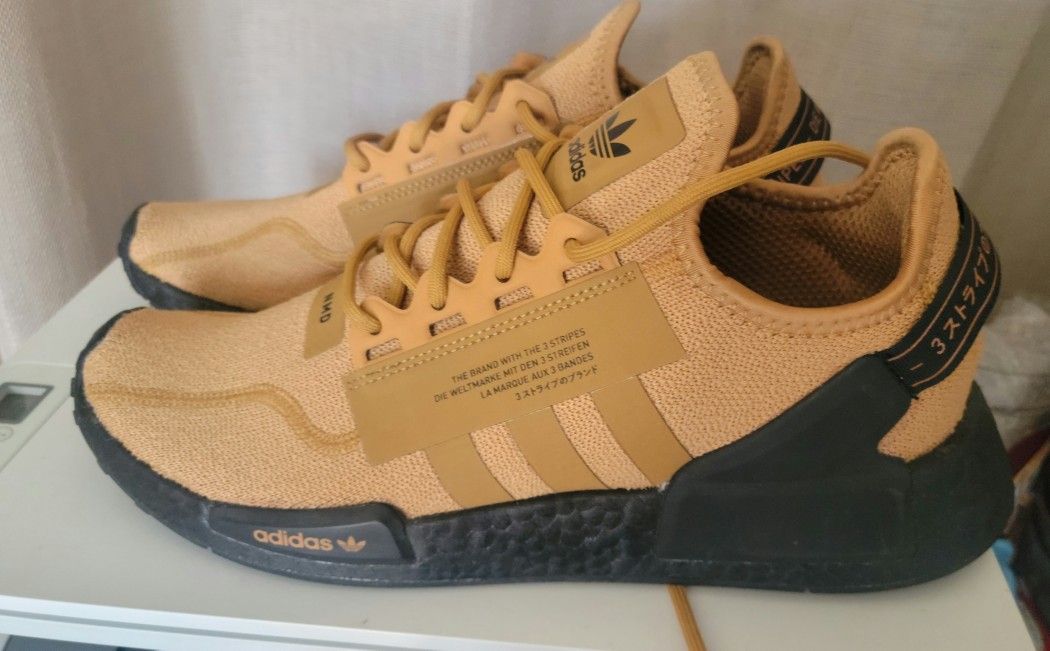 Men's Adidas Nmd R1 V2 Mesa- Brown - Size 9.5 NEW NO BOX!