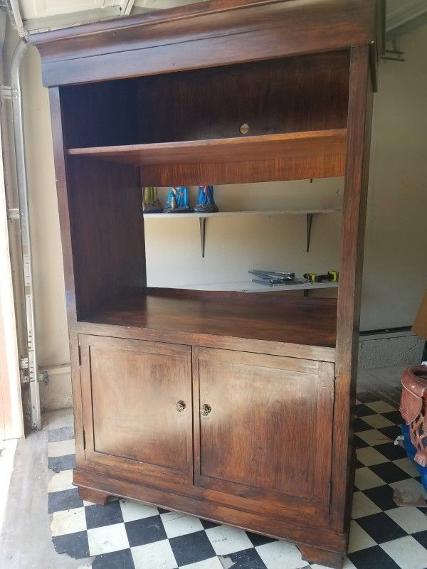 Dresser