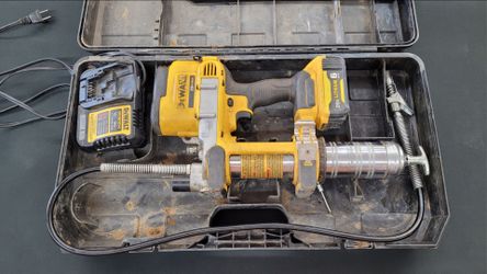 Dewalt cordless Grease Gun