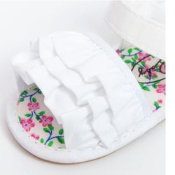 NEW BABY GIRLS  SANDALS 6-12 MONTHS 
