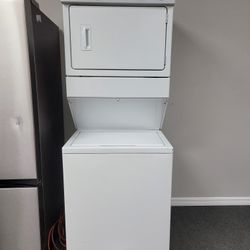 Whirlpool Washer And Dryer 27" Stackable 