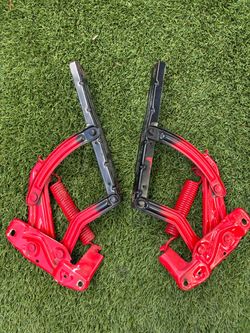 1967 Chevelle Hood hinges