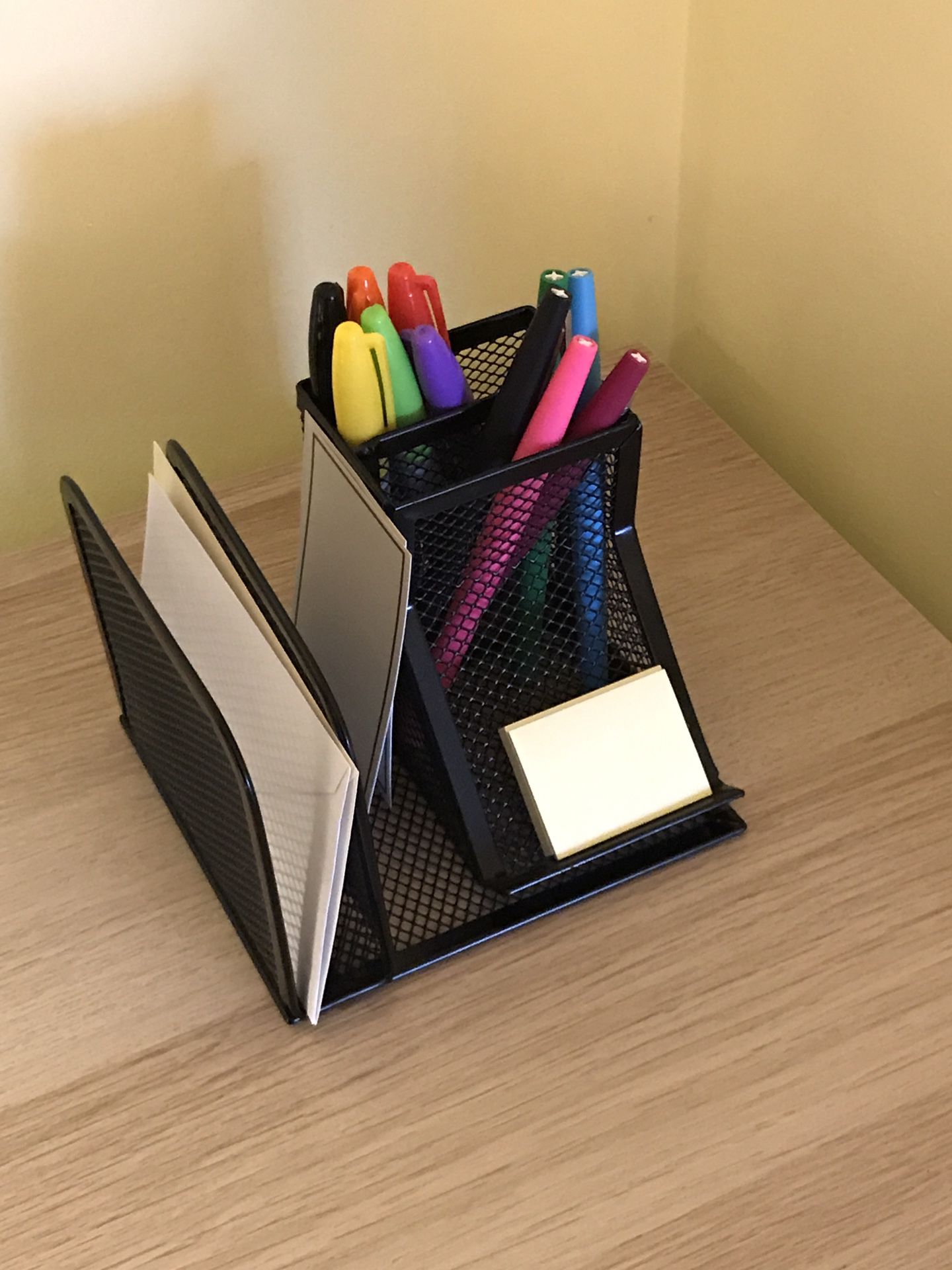 Metal mesh pen/pencil desk organizer