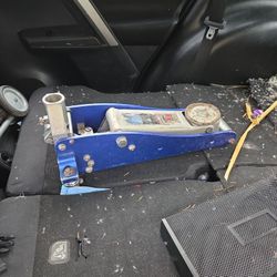 Pittsburgh aluminum racing floor jack".