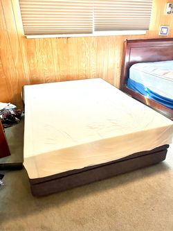 Golden passport, Hi Low queen bed excellent condition
