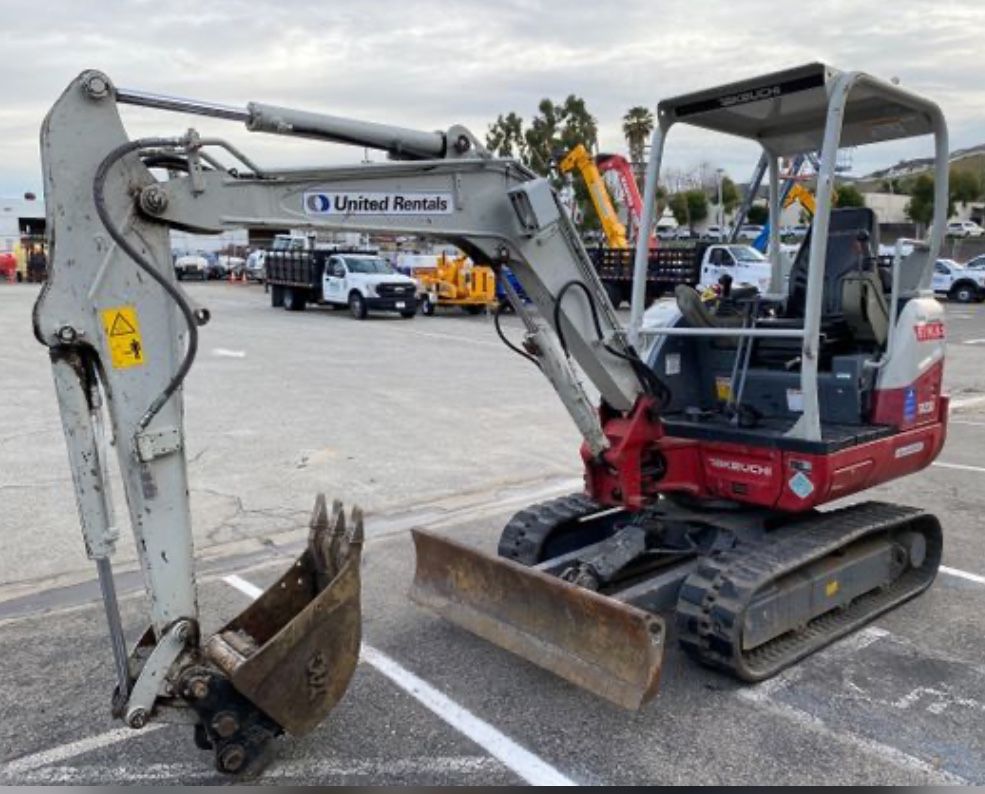 2018 Takeuchi TB230