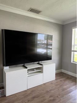85 INCH LG TV WITH SURROUND SOUND SYSTEM ATTACHED