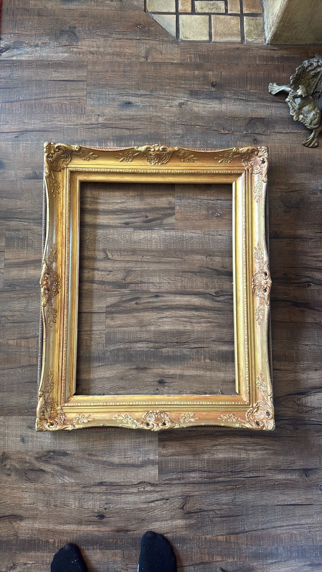 18x24 Ornate Good Wooden Frame