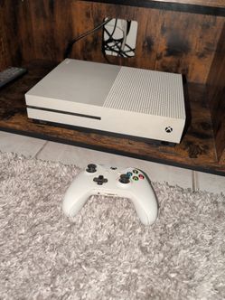 Xbox One S Console with Controller