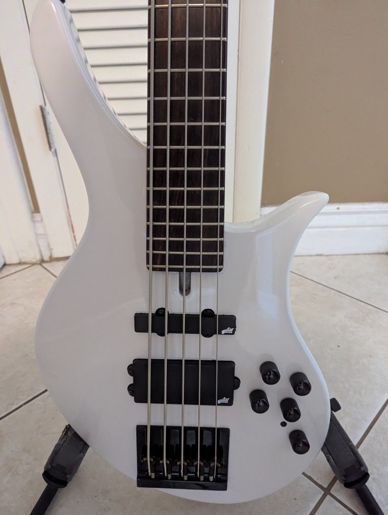 Felton USA 5 String Bass