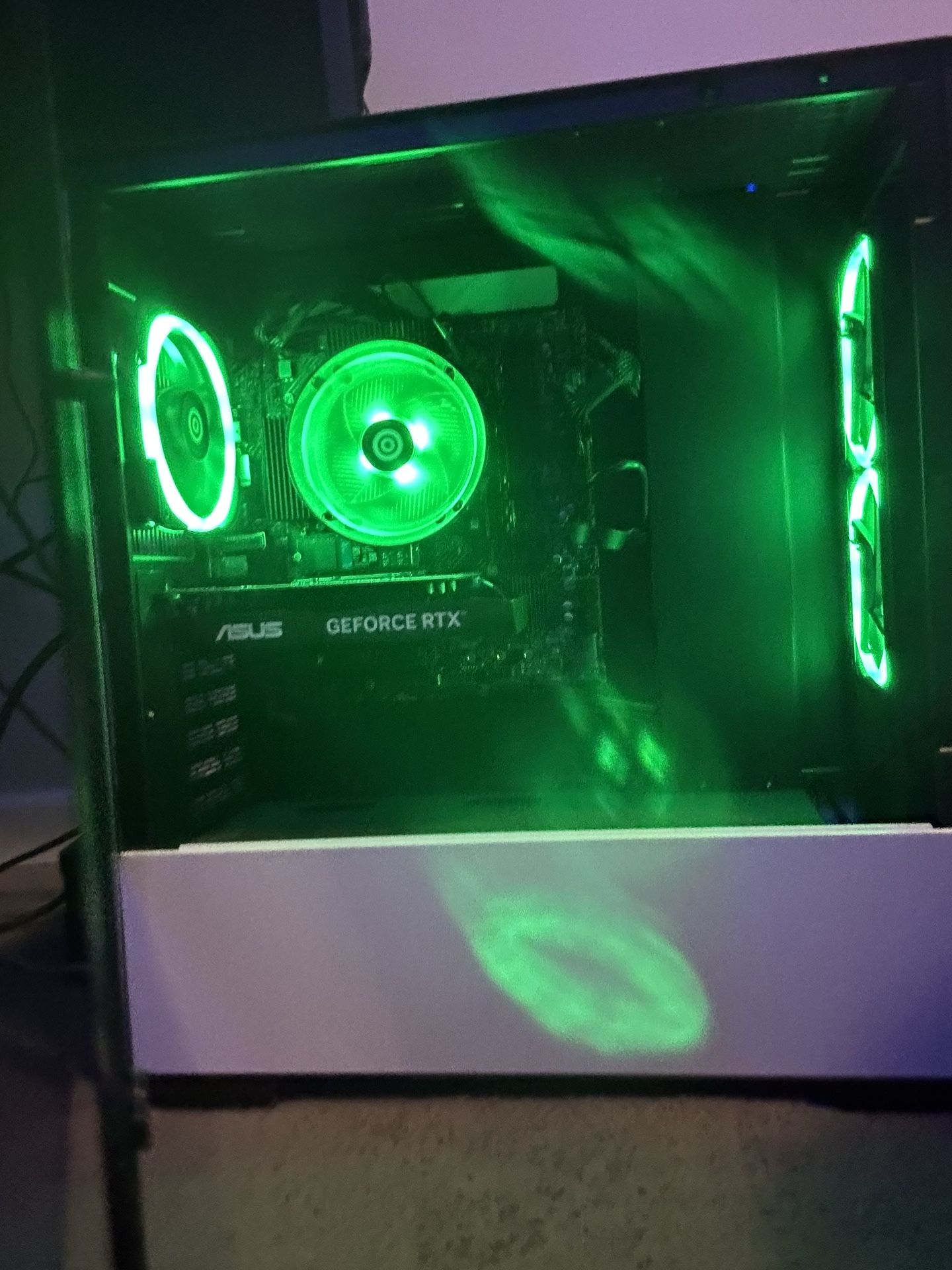 CyberPowerPC - Gamer Xtreme Gaming Desktop - Intel Core i5-1340OF - 16GB Memory - NVIDIA GeForce RTX 3050 6GB - 1TB SSD - White