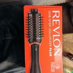 Revlon One Step Volumeizer Plus 