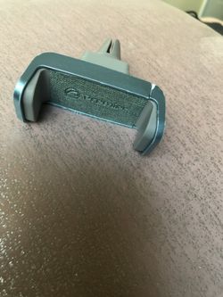 Premier vent car cell mount