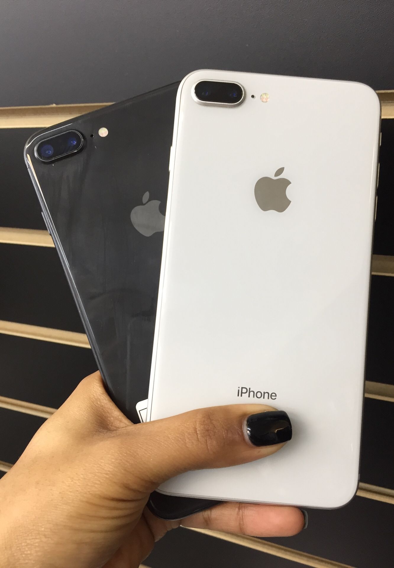 iPhone 8 Plus (64GB )| Unlocked π| 30 Days warrantyβ
| All colors Available βοΈ| Like New
