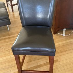 Chairs/stools