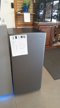 Hisense Mini Fridge with Freezer Cabinet