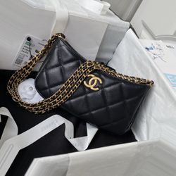 Chanel Hobo Trendy Bag 