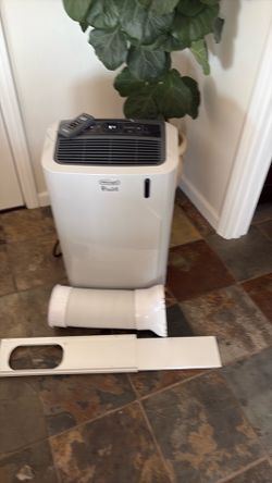 Air conditioner 200$firm cash no issues  very nice clean condition  super quiet