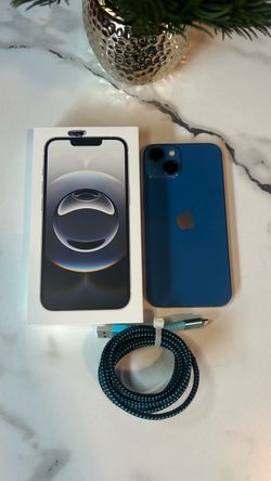 Apple iPhone 13 Unlocked Smartphone